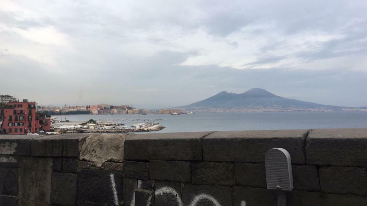 Lisa'S House Apartment Napoli Exterior foto
